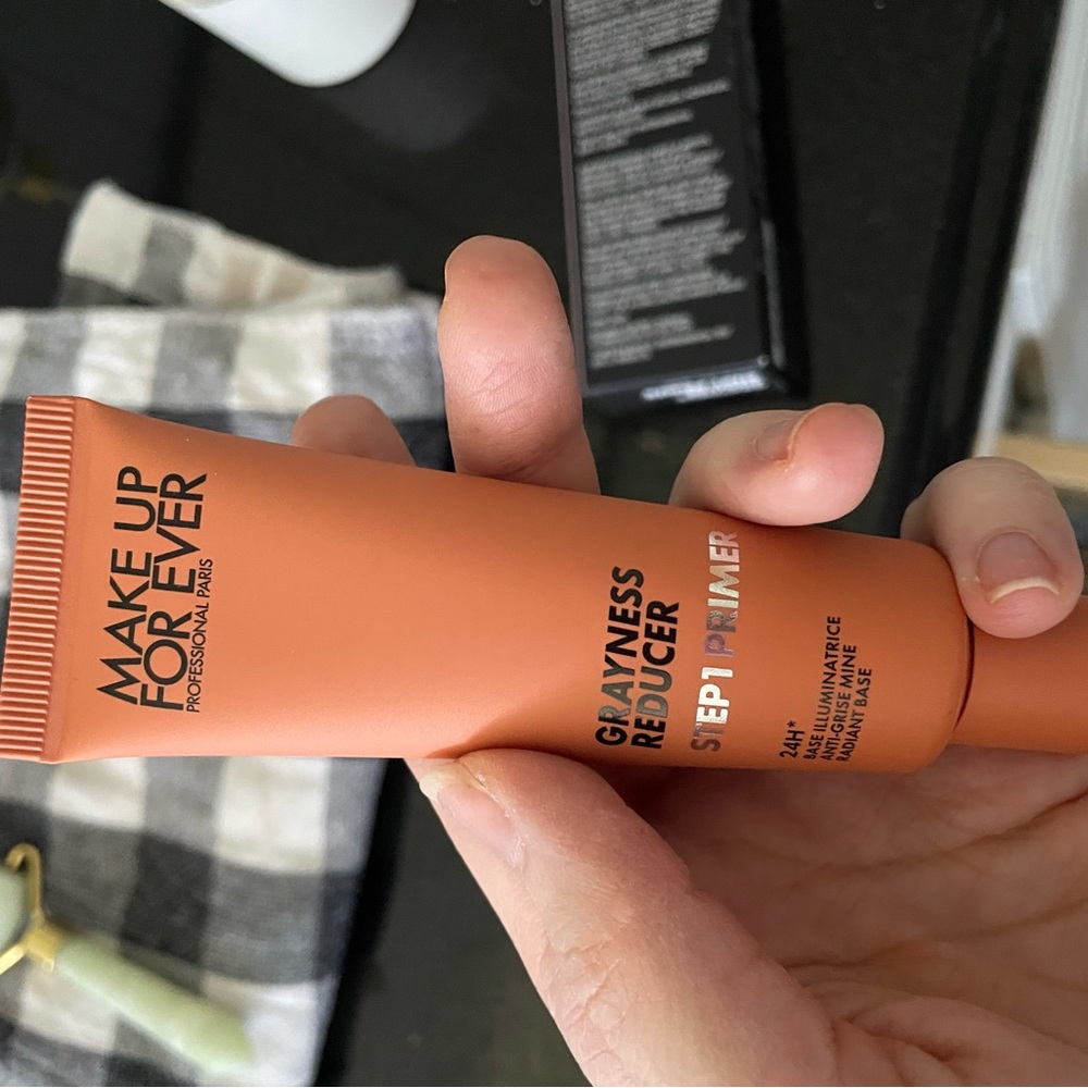 Makeup Forever Grayness Reducer Step 1 Primer - Orange